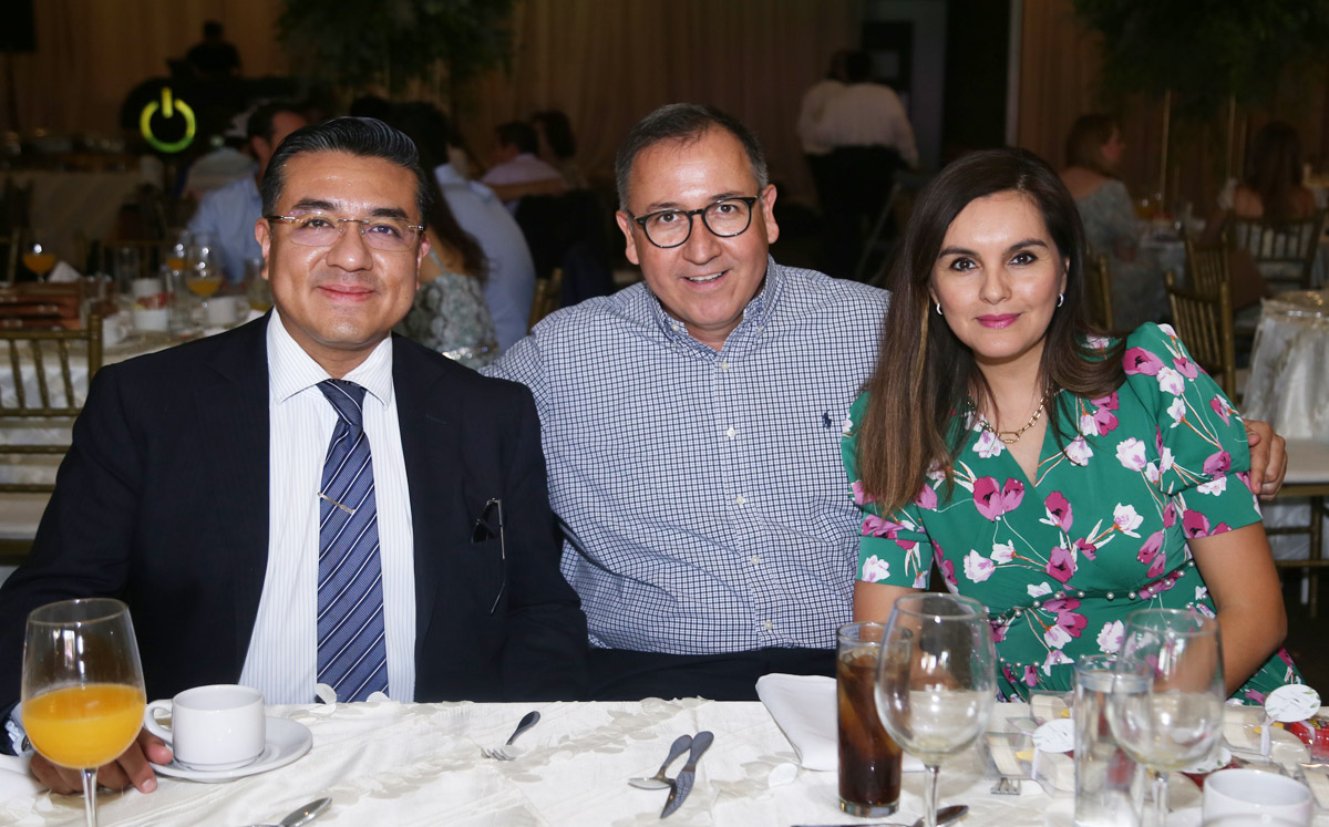 Gerardo, Miguel y Lily