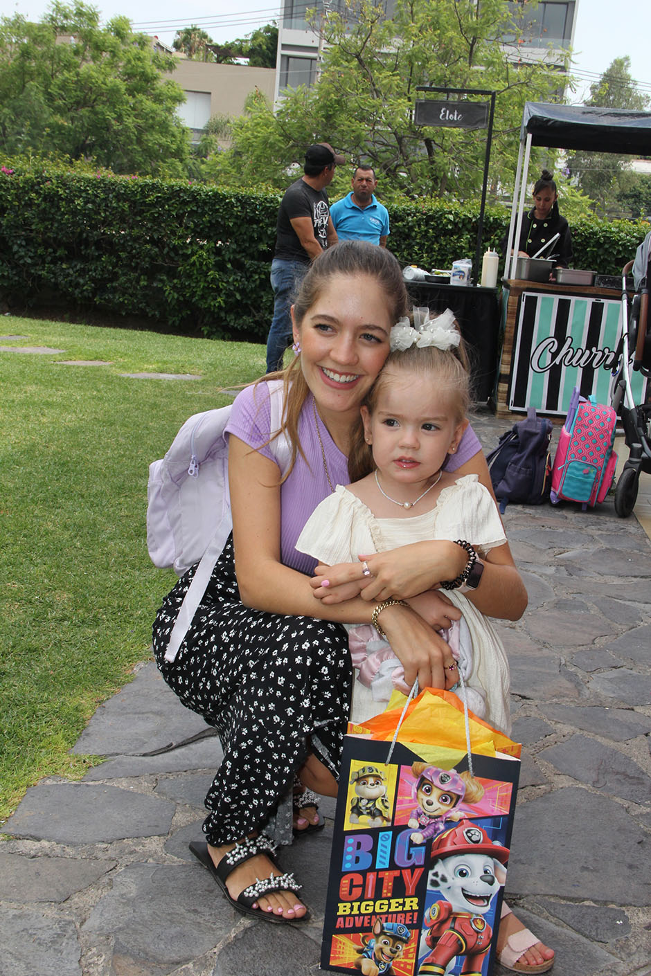 Hilda López y Camila Ibarra
