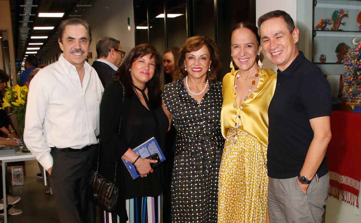 Javier González Parás, Rebeca Lobeira de González, Claudia Sada de González, Lupana González y Raúl Rodríguez / Fotos: Antonio Mireles