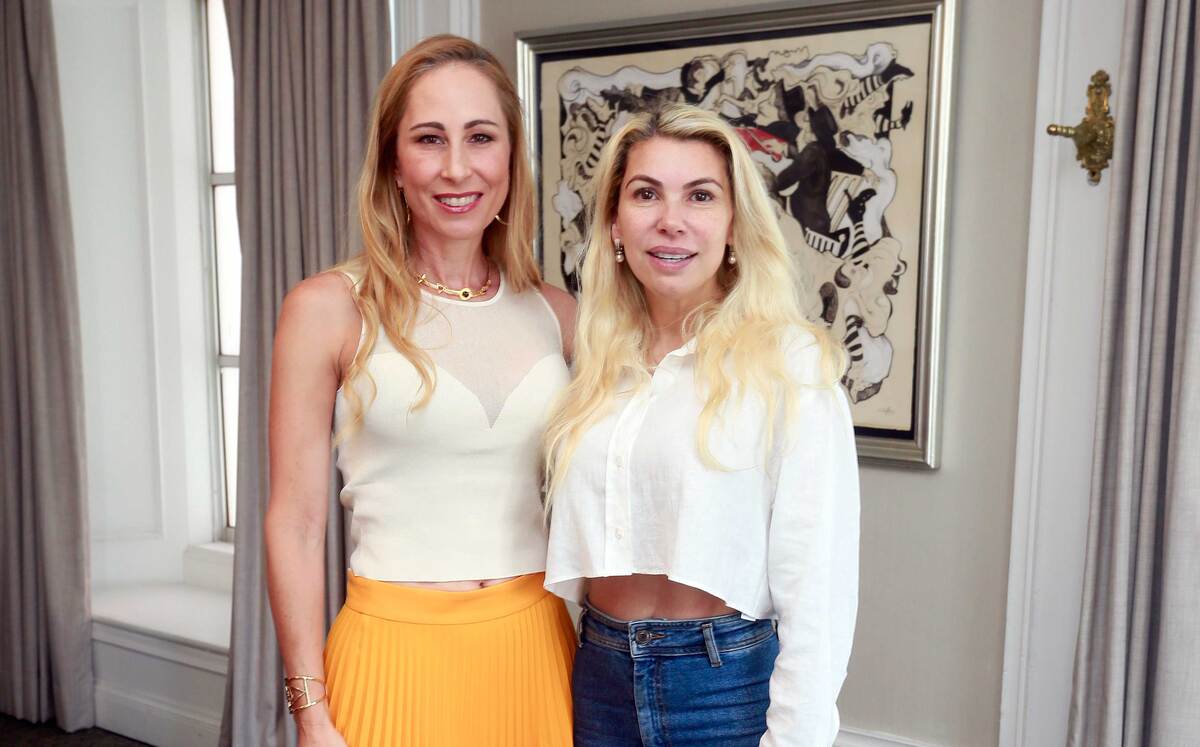Jeannine Zambrano  y Roberta Barrera de Selem
