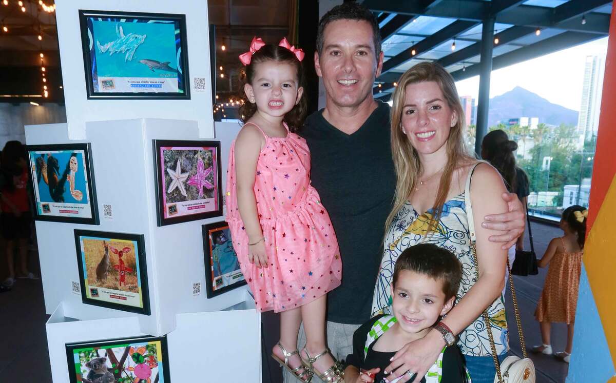 Juan Pablo Robles, Ana Patricia Ruiz de Robles, Ana Regina Robles y Juan Pablo Robles