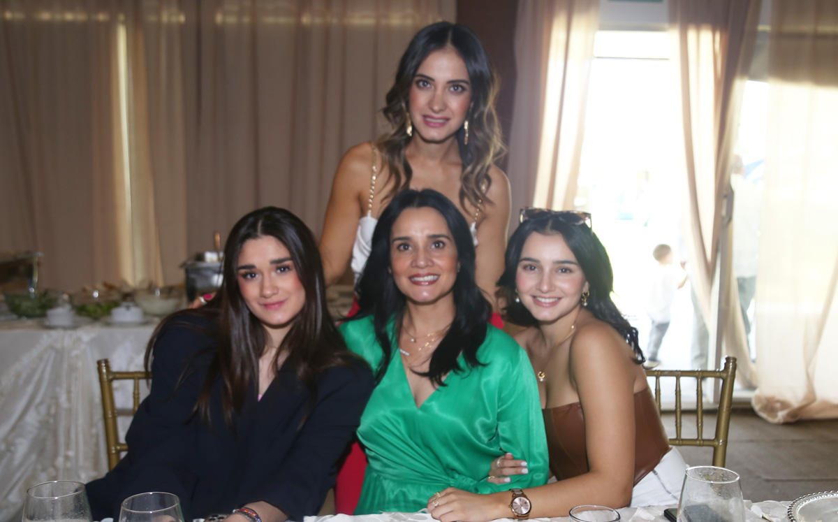Luciana, Claudia, Renata y Daniela