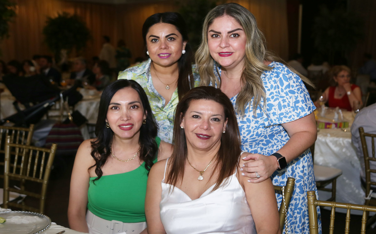 Mary, Sisy, Marisol y Vero
