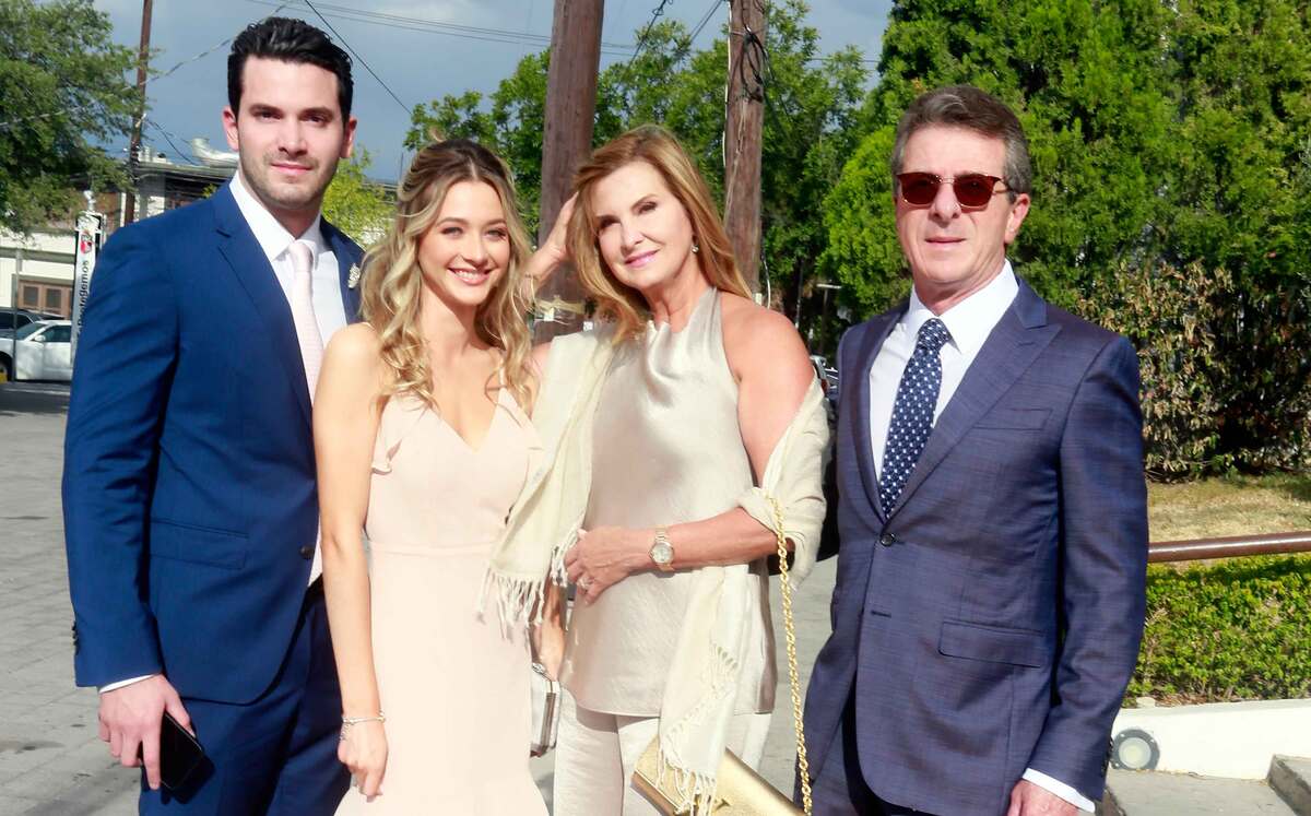 Mauricio Canavati, Ana Luisa Carrillo,  Mónica Santos de Canavati y Adrián Canavati