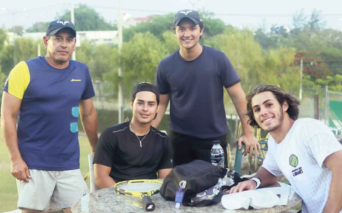 Estuardo Panameño, Diego Acosta, Andrés Fernández y Dario Castañeda/ Fotos: Dennis Hernández
