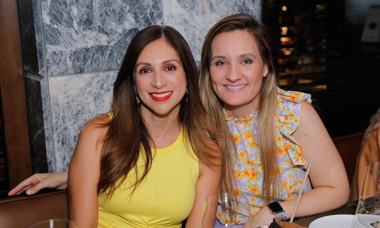 Dany Azpilcueta y Giselle Romo