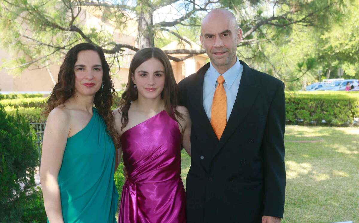Alma Elizondo de García Corrral, Lorena García Corral y Octavio García Corral