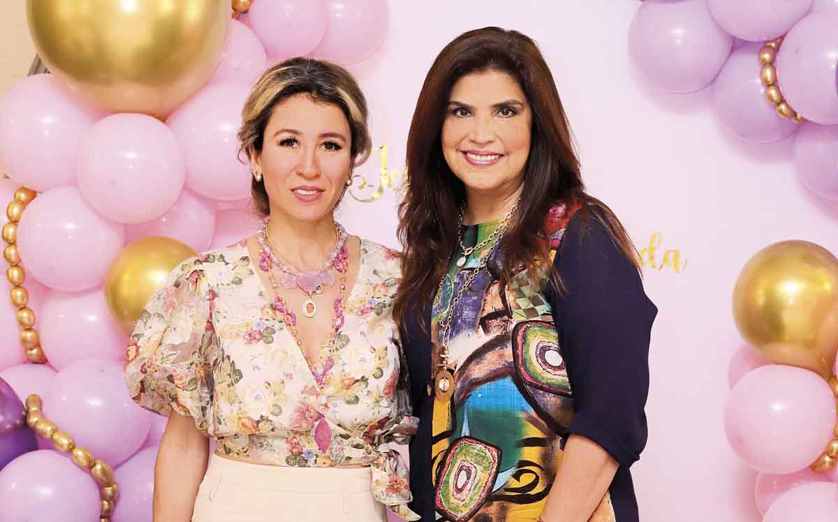 Cristina de Fernández y Ana Salazar / Fotos: Dennis Hernández