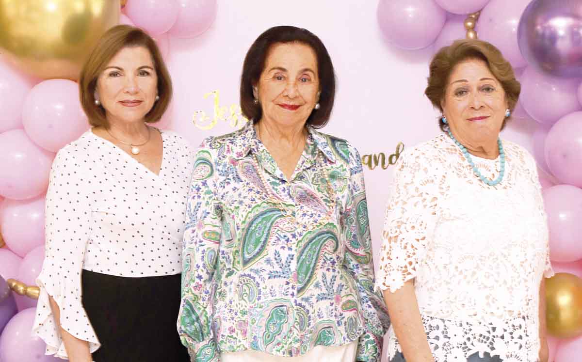 María de Willis, María Aráuz y Lucy de Betancourt / Fotos: Dennis Hernández