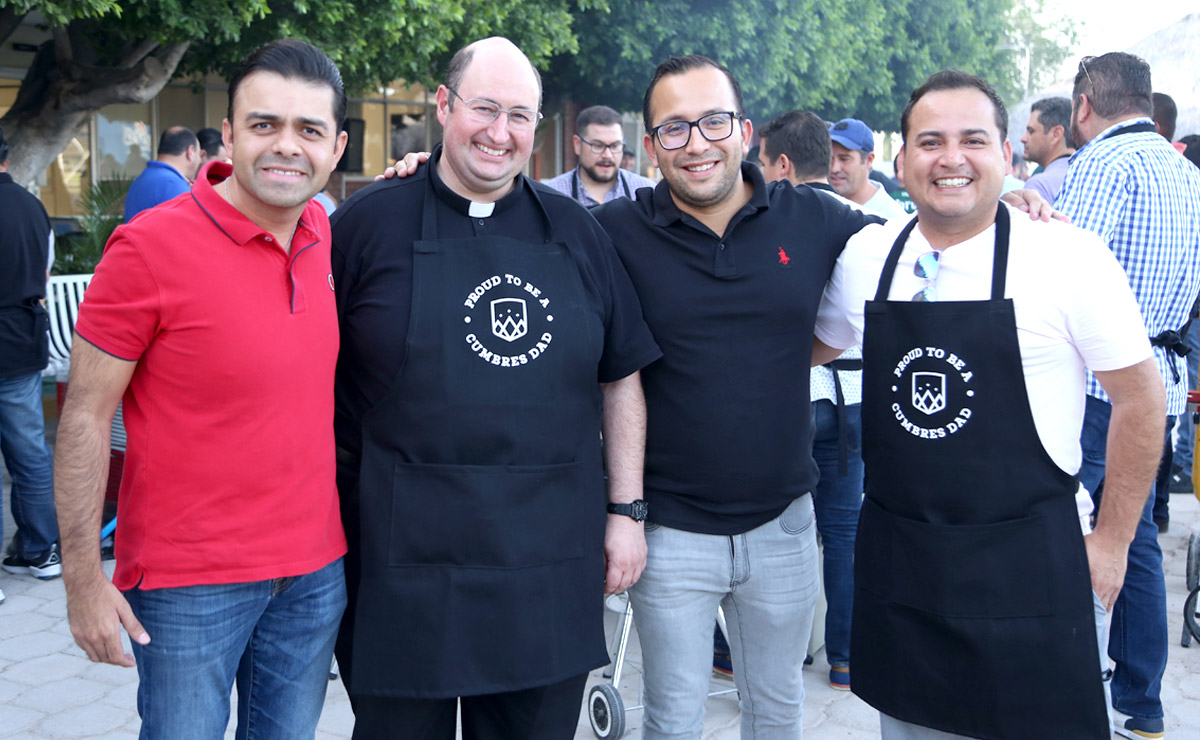 Jorge, padre Javier, Christian y Alberto