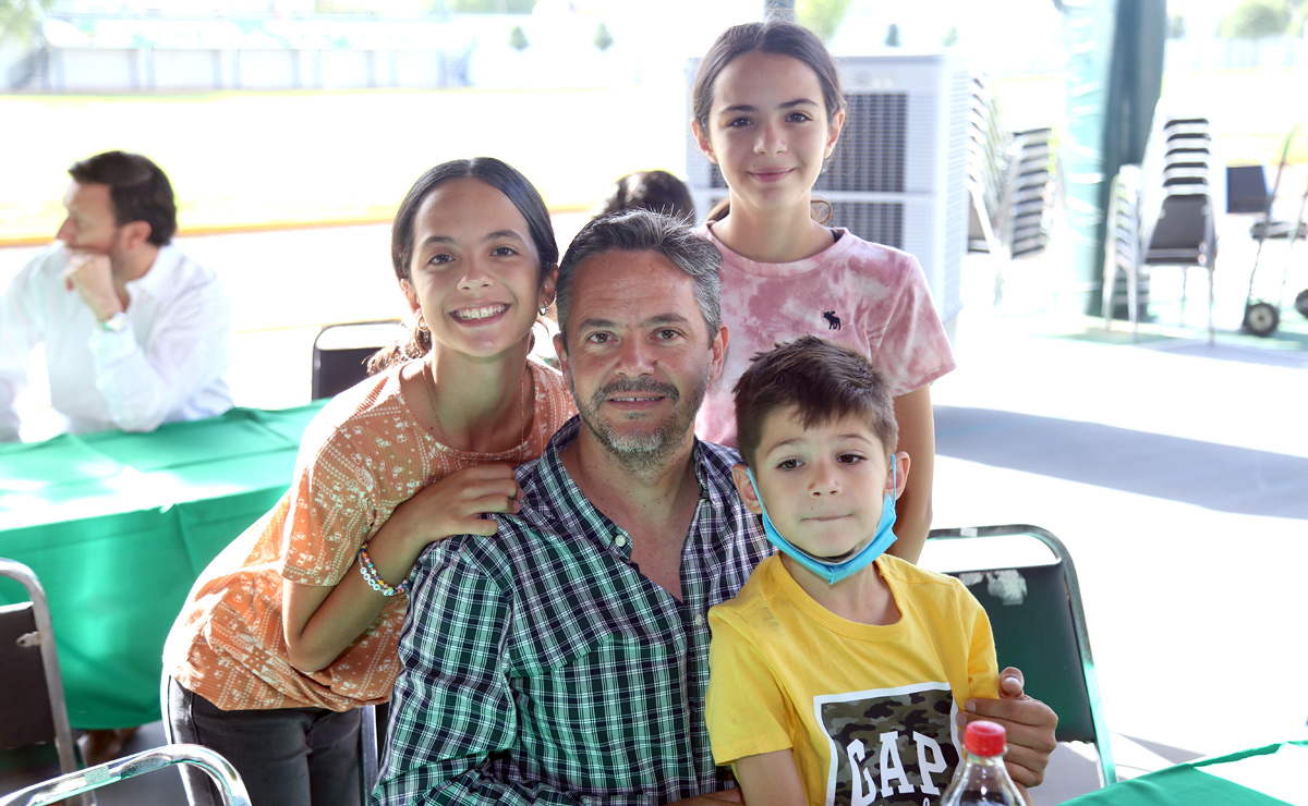 Regina, Manolo, Andrea y Emilio