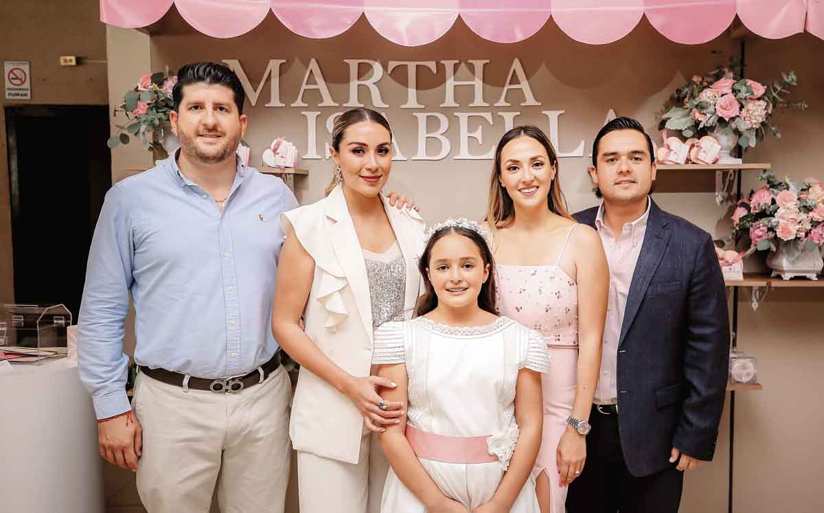 Henry Nader, Tatiana Conde, Martha Isabella Galván, Martha de Galván y Rolando Galván / Fotos: Mariela Menchaca