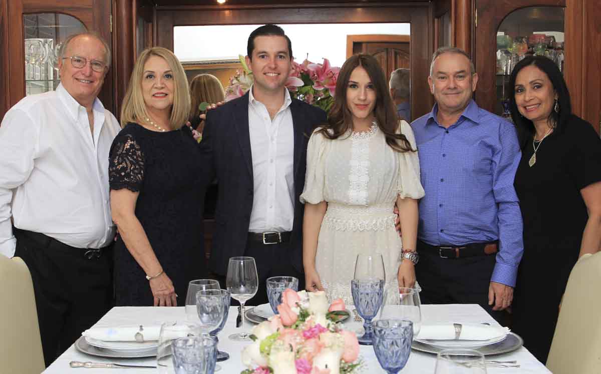 Manuel Prom, Norma Espada, Manuel Prom, Paola Figueras, Emilio Figueras y Adda Mildord / Foto: José Chang