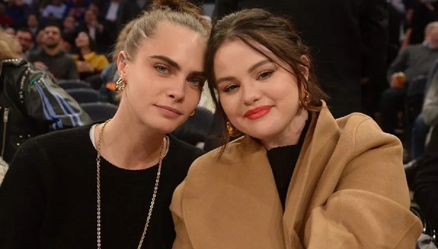 Selena Gomez, Cara Delevingne y el BESO que causó sensación en redes