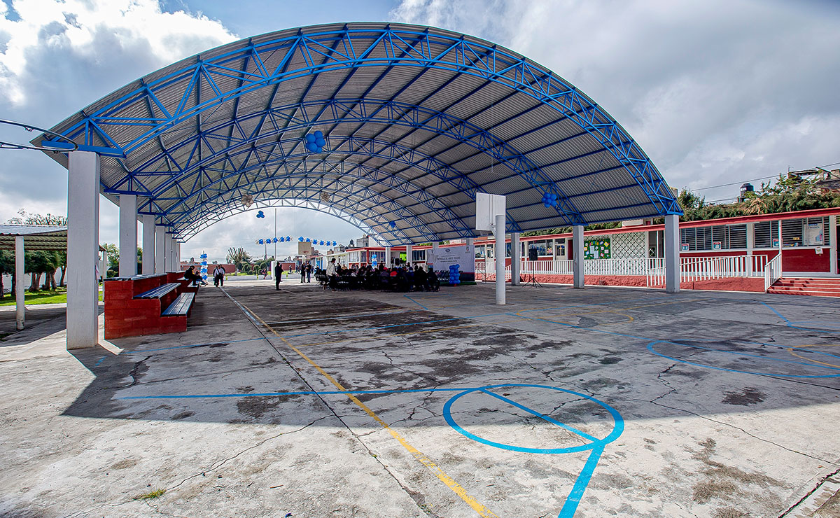 Arco techo primaria Henry Ford número 9 en Zinacantepec