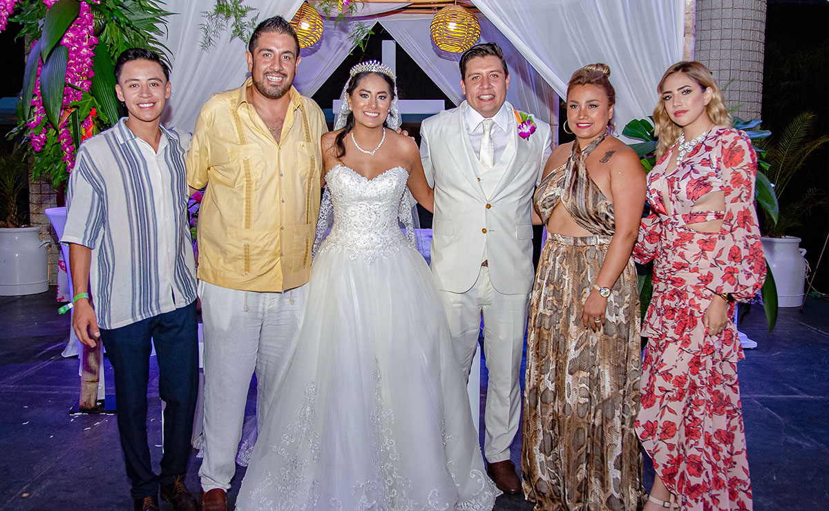 Javier García, Elias Contreras, Lily Ortíz, Adrián Camacho, Beatriz Alba y Magdalena Montes de Oca