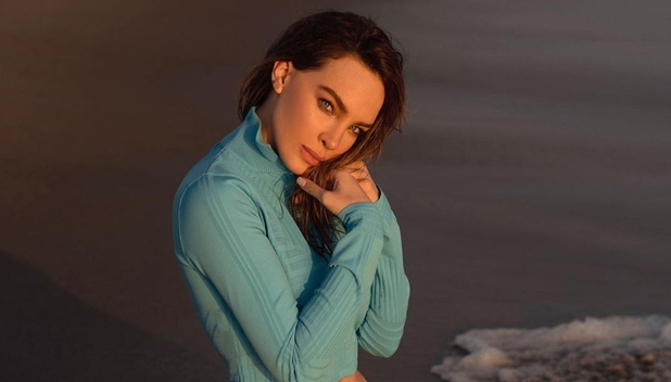 Belinda y el trikini rojo más hot para estas vacaciones