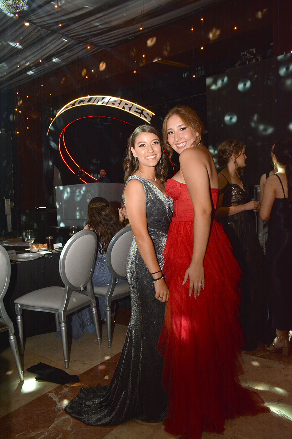 Jordanka Suárez y Nikkole Velasco