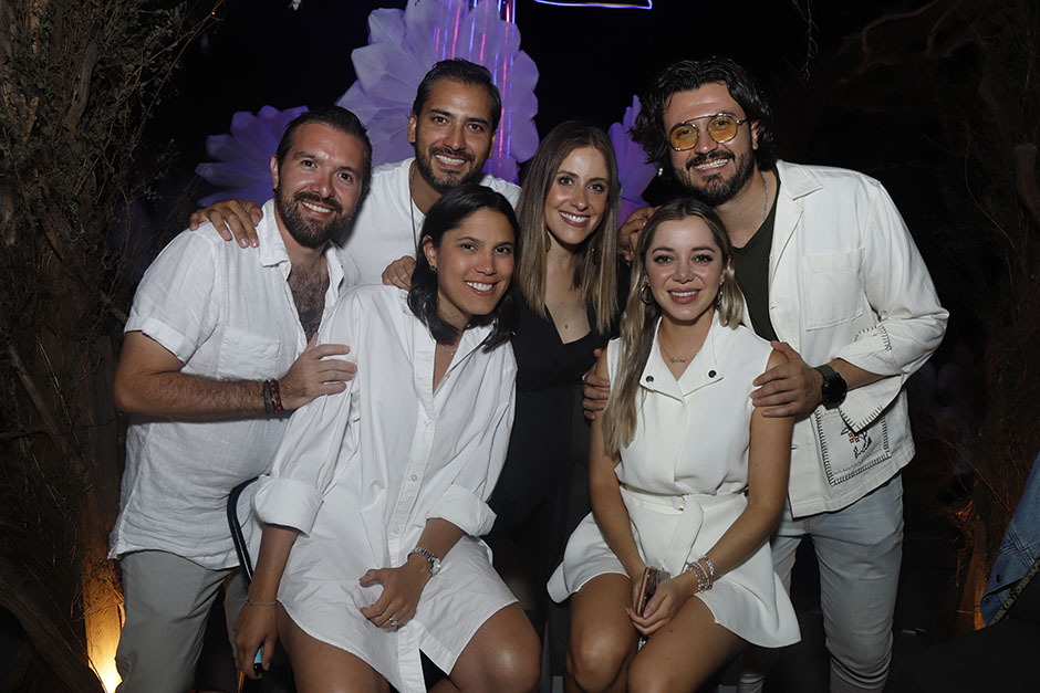 Rodrigo López, Alejandro Rodríguez, Alejandra Romano, Sofía Villegas, Agostina Chemello y Jhalyv Angulo