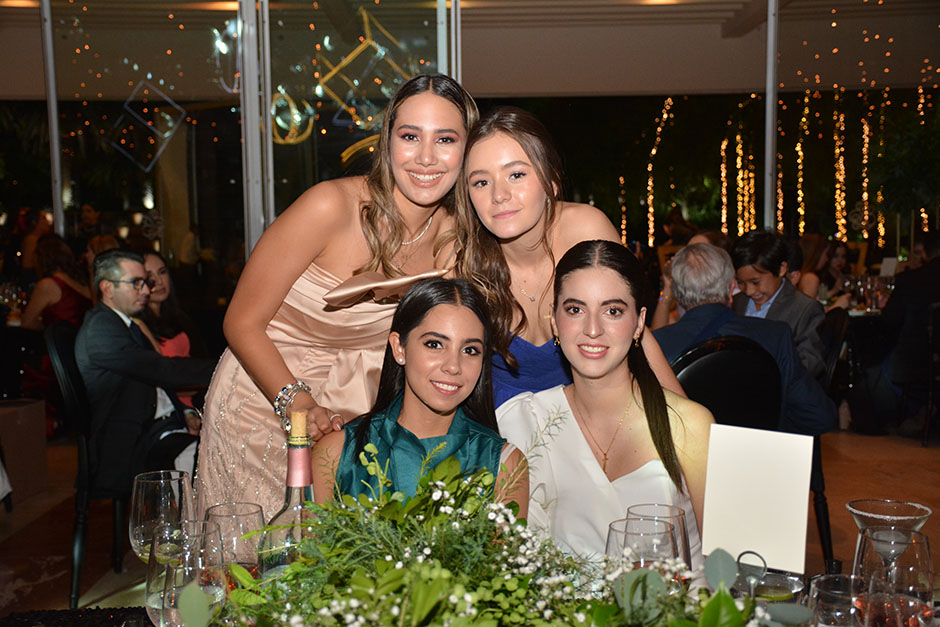 Valeria López, Michelle Híjar, Loretta de la Torre e Isabella Ibarra