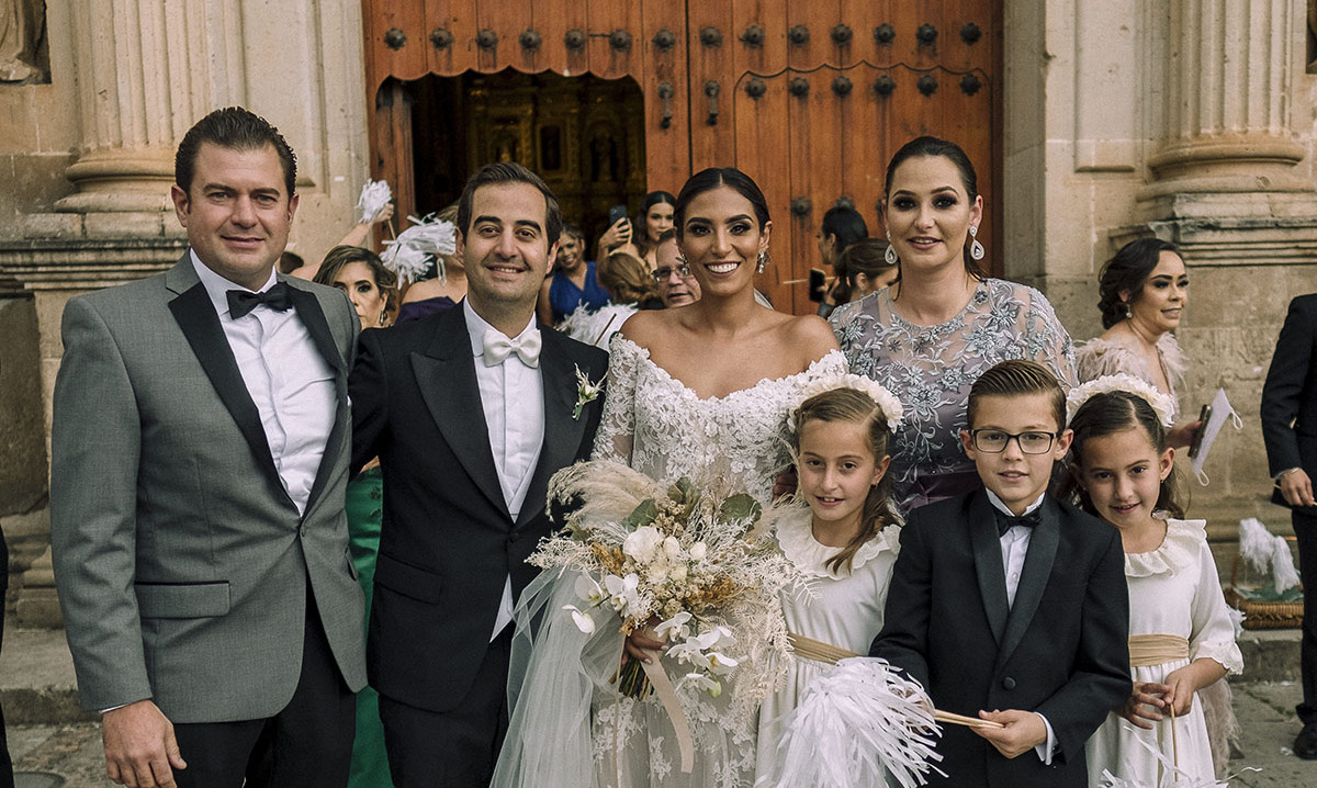 Eduardo Solana, Zayda Llanjo y los novios