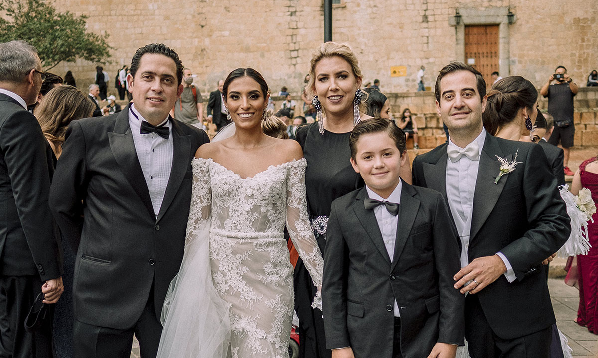Eduardo Miranda, Paola Cue y los recién casados