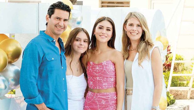 Gustavo González, Miranda González, Isabela González y Blanca de González / Foto: José Chang