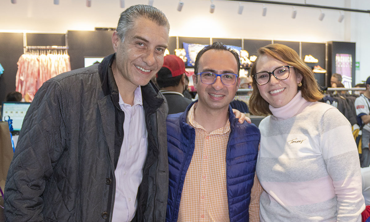 Martín Peláez, Javier Piña y Mari Piña