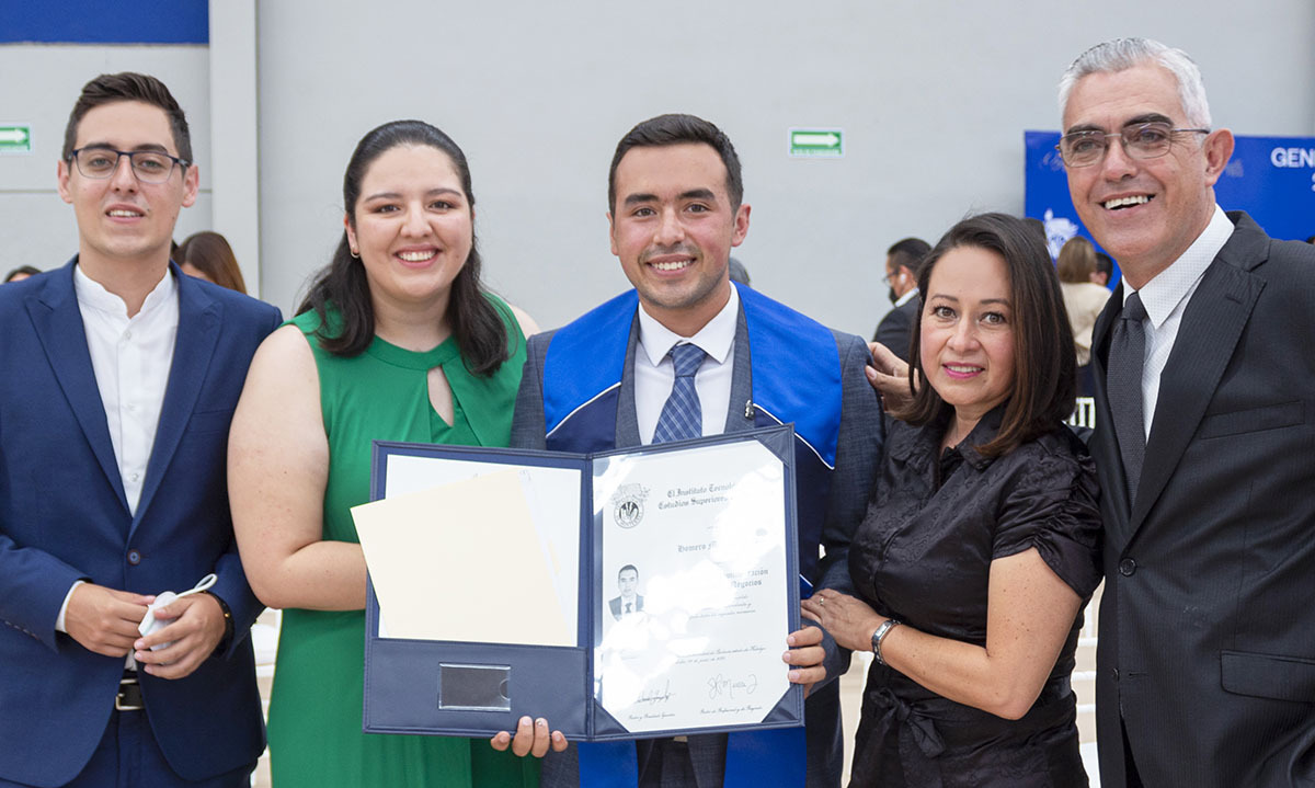 Alejandro Monroy, Silvana Monroy, Homero Monroy, Érica Lugo, Homero Monroy