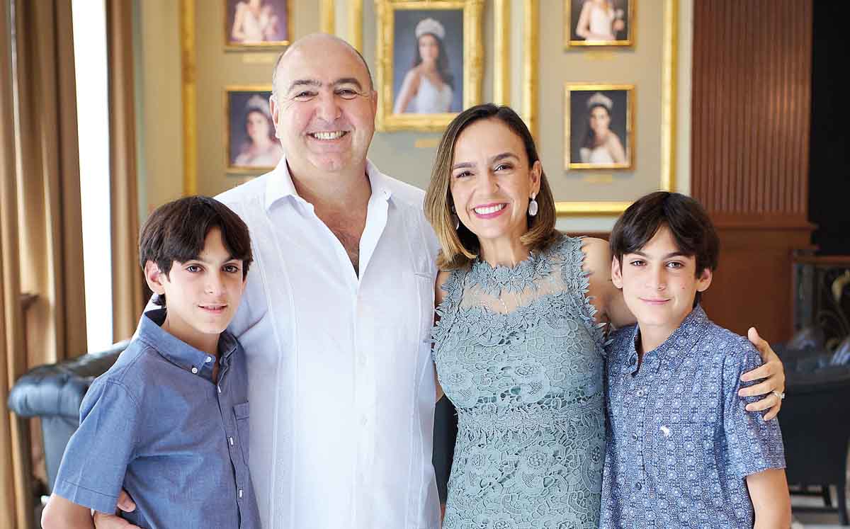 Víctor Rage, Víctor Rage, Marcela Guerra y Eugenio Rage / Fotos: José Chang