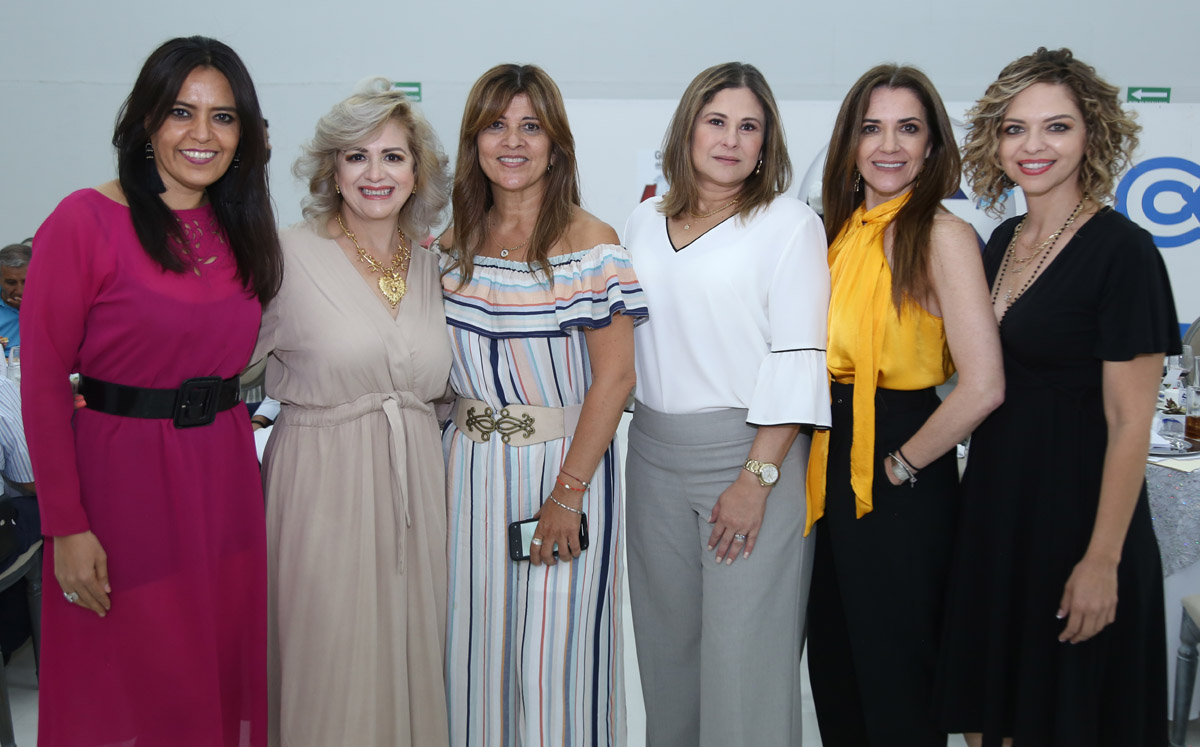 Suhey, Vero, Ana Cecy, Noelie, Lorena y Bárbara