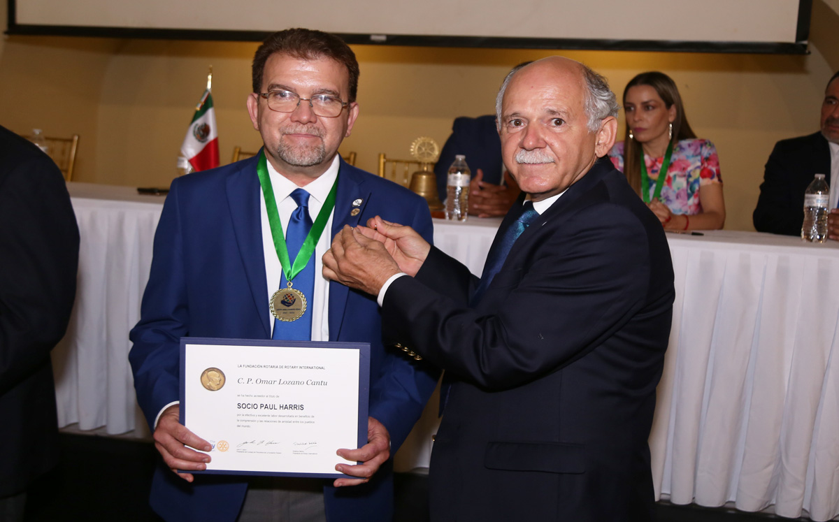Omar Lozano recibió la medalla Paul Harris por su labor