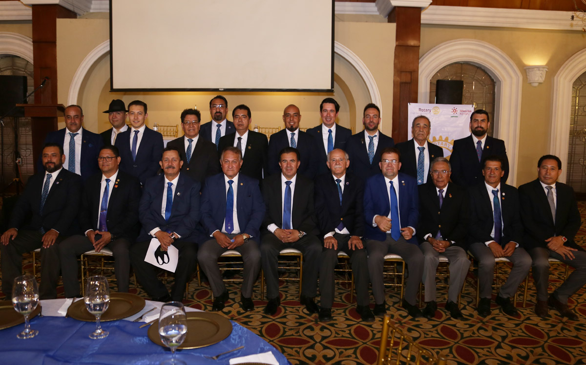 Socios del Club Rotario Torreón Laguna