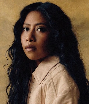 Yalitza Aparicio sorprende como modelo de alta costura con atuendos de lujo