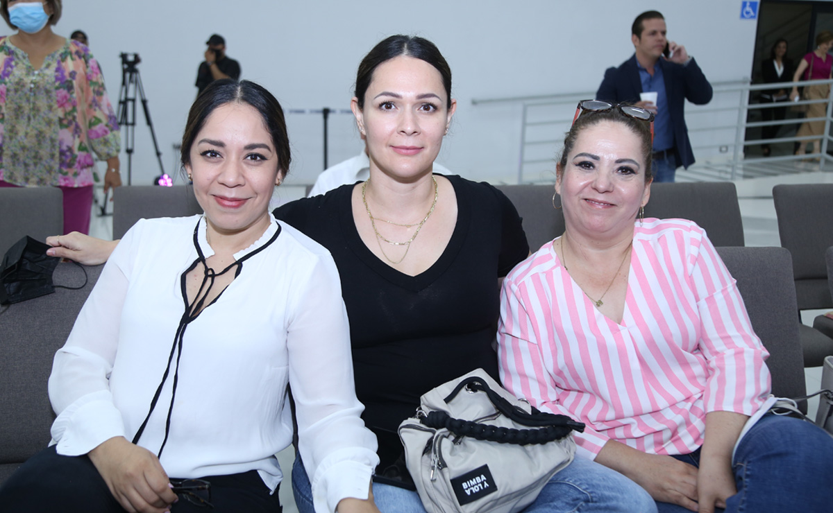 Carmen, Brenda y Consuelo