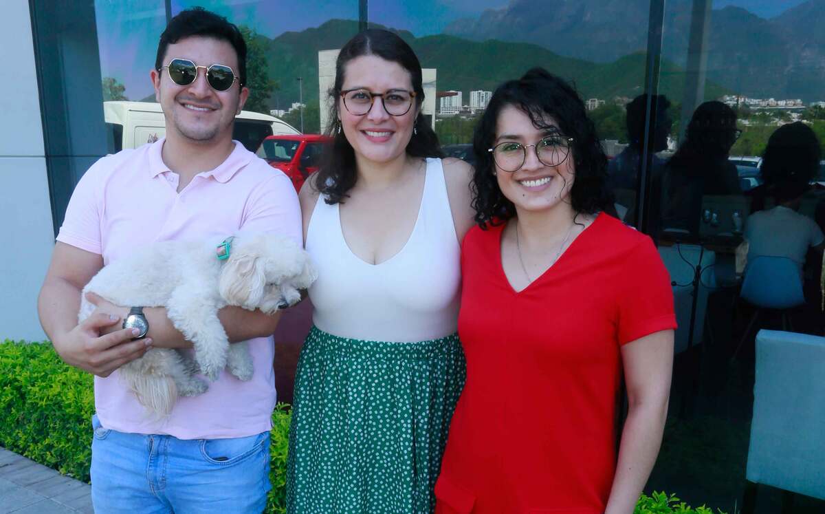 Luis Coyt, Tannia Hinojosa y Alejandra Torres