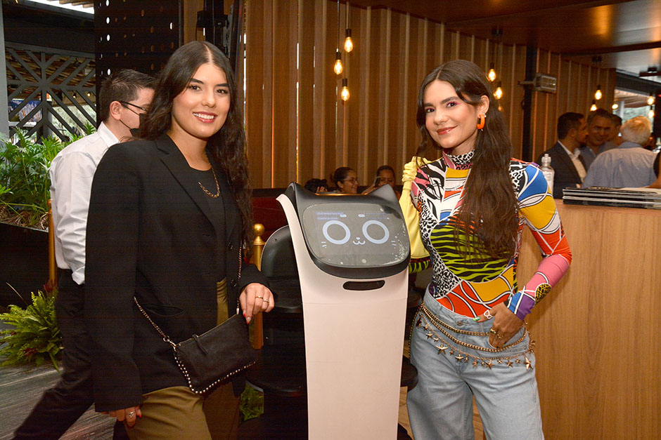 Alma Guzmán y Paola Tarnov