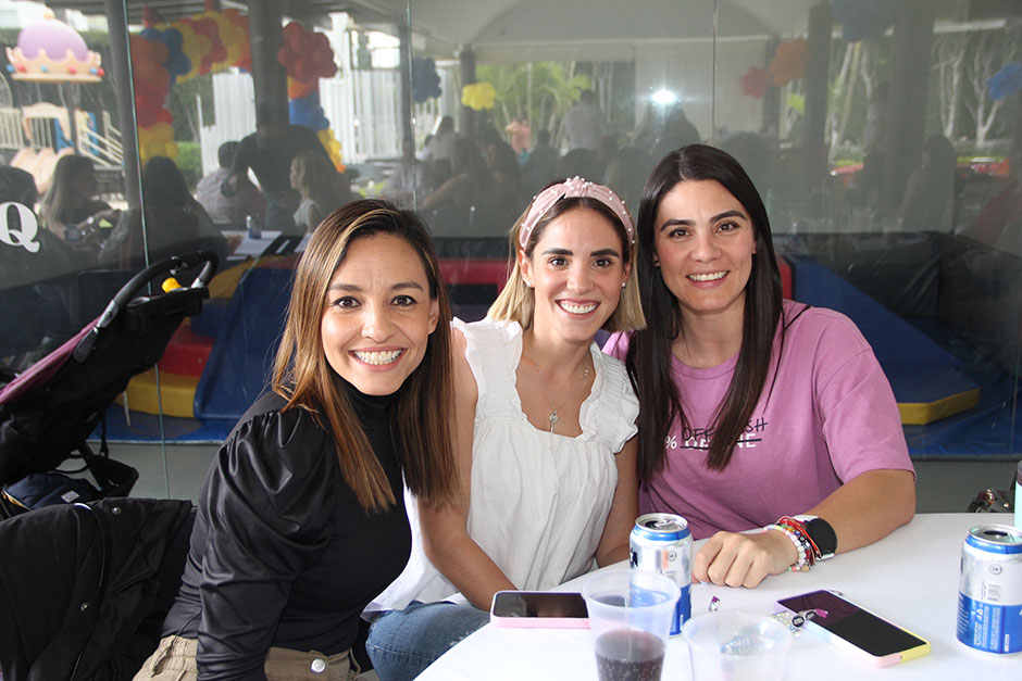 Karina Ley, Dafne Ramírez y Elena Orozco.
