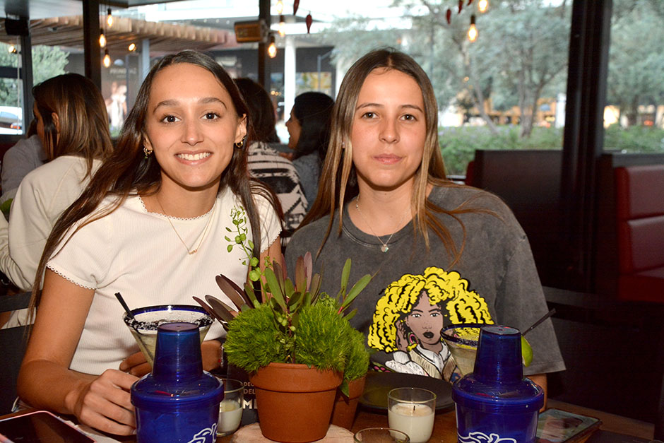 Regina Cárdenas y Ana Paula Meixueiro