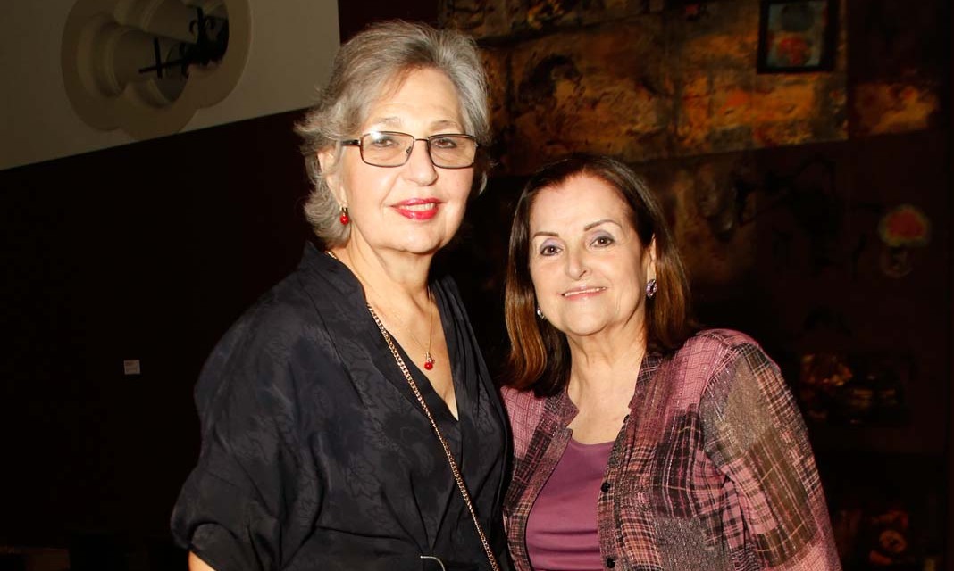 Mayra de González y Rosalinda Lozano
