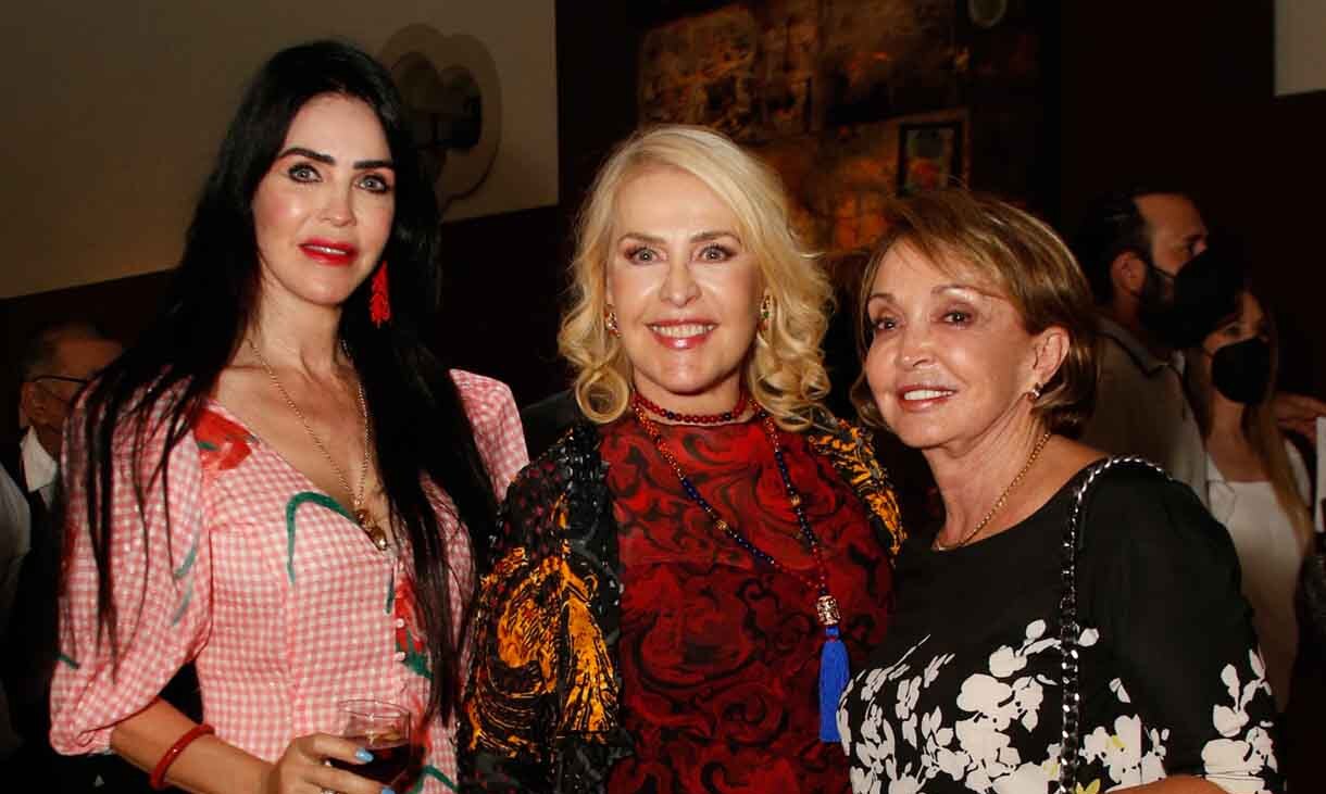 Martha Martínez de Ruiz, Cristina Sada Salinas y Rocío Castelo