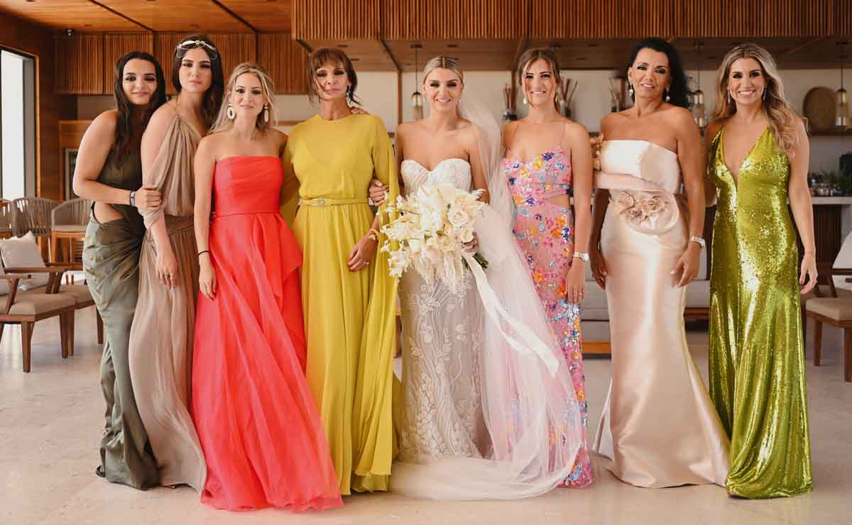 La novia con un grupo de amigas / Fotos Alejandro Manzo