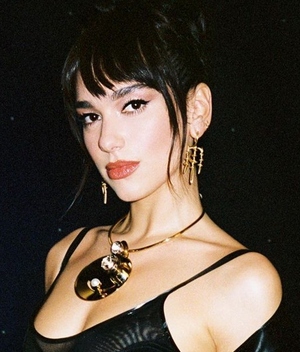 Dua Lipa podría unirse al universo de DC comics ¡e interpretar a una superheroína!