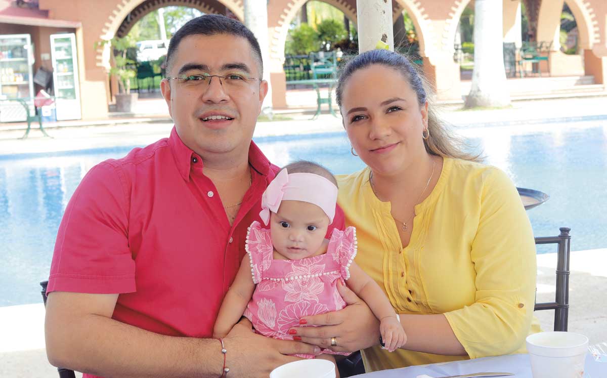 Claudio Requena, Meredith Requena y Mere Liceaga / Fotos: Dennis Hernández
