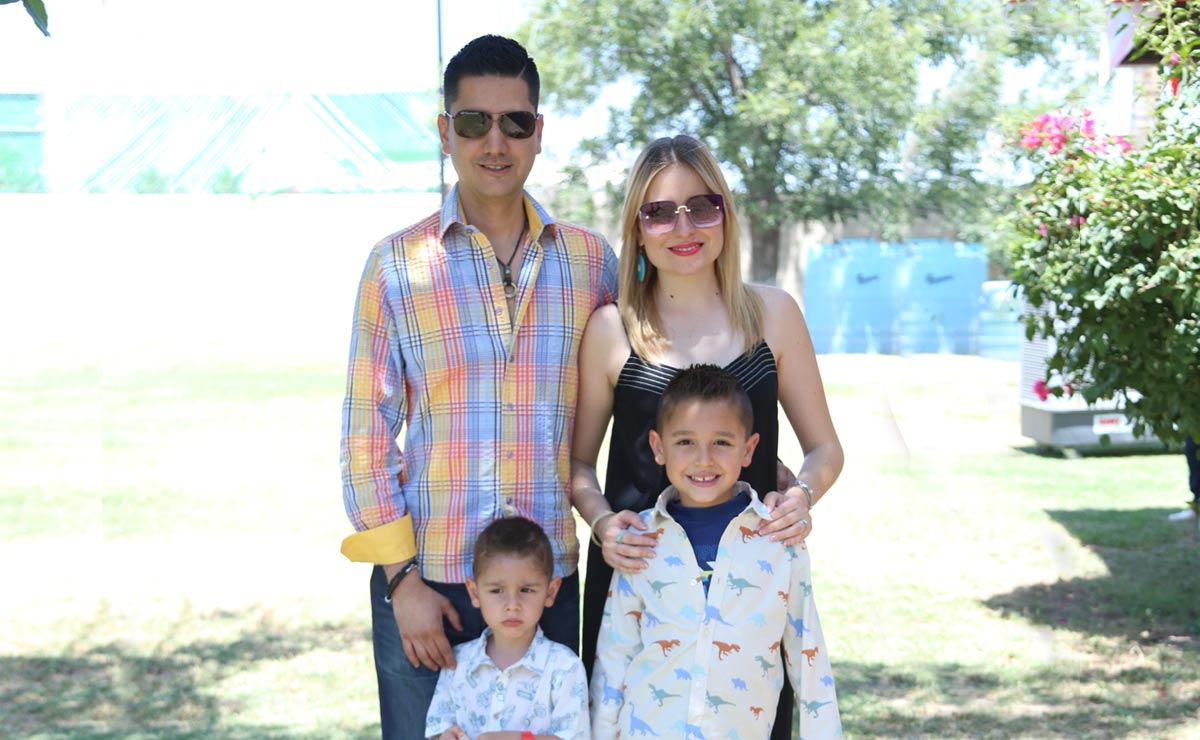 Gonzalo, Mayis, Nicolás y Gonzalo
