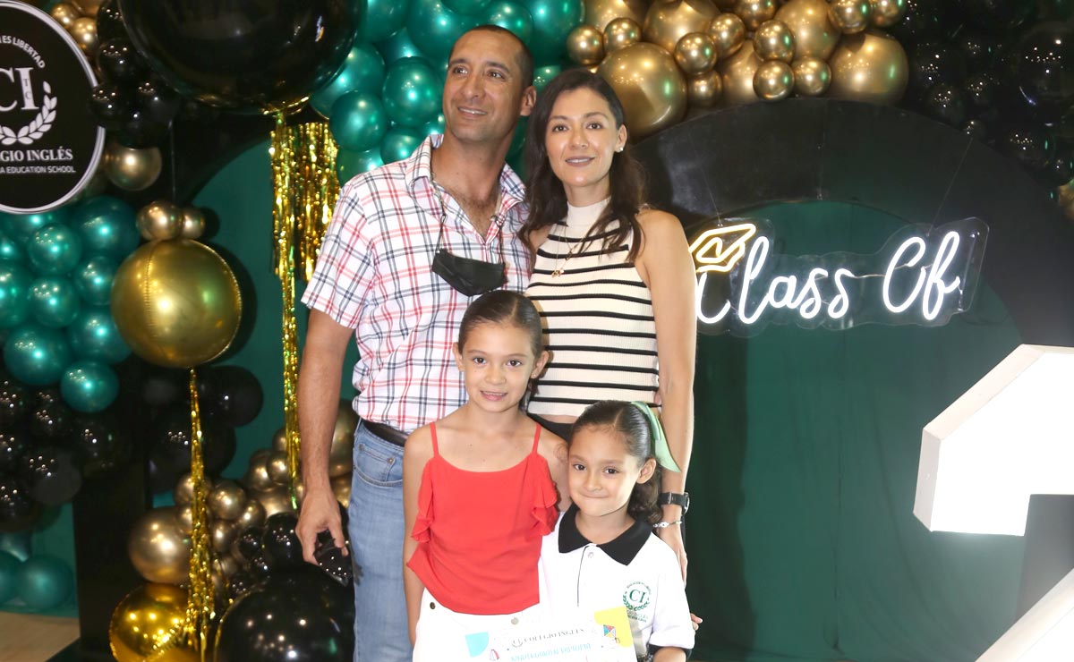 Juan, Cristina, Regina y Jimena