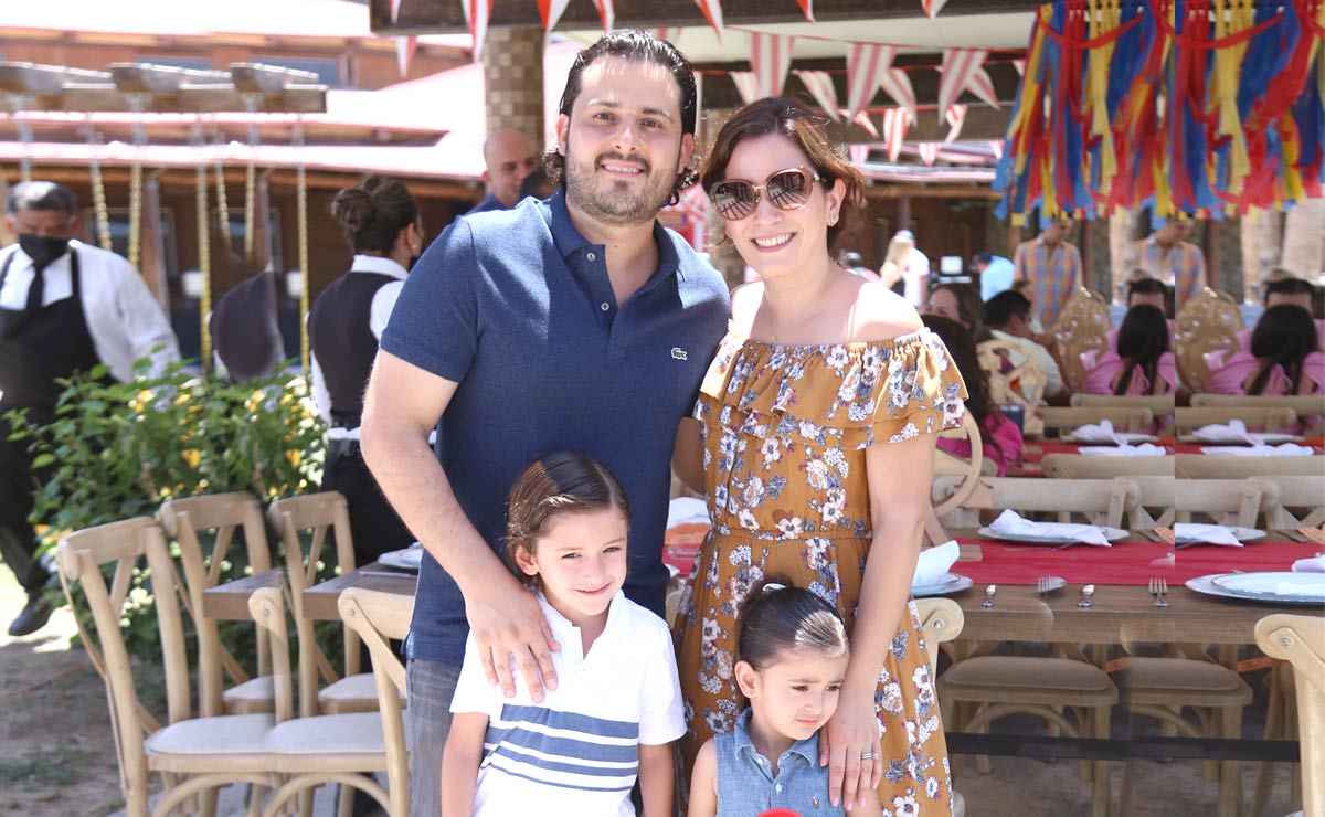 Miguel, Karla, Euganio y Amaia