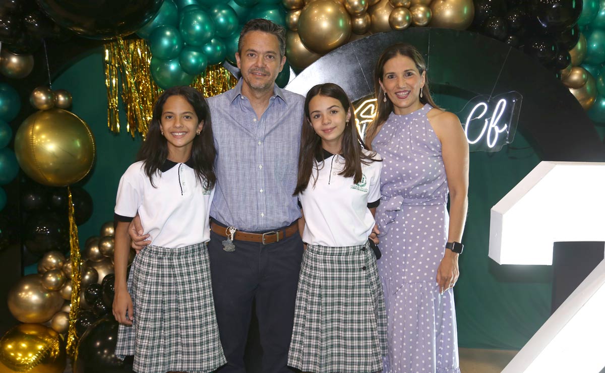 Regina, Manolo, Andrea y Lorena