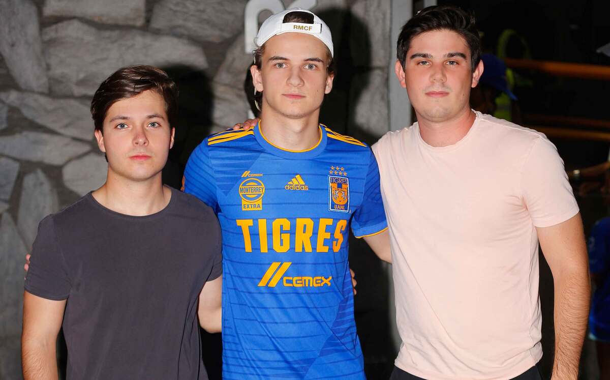Adrián González, Alejandro Gómez Junco y Rodrigo Alvarado