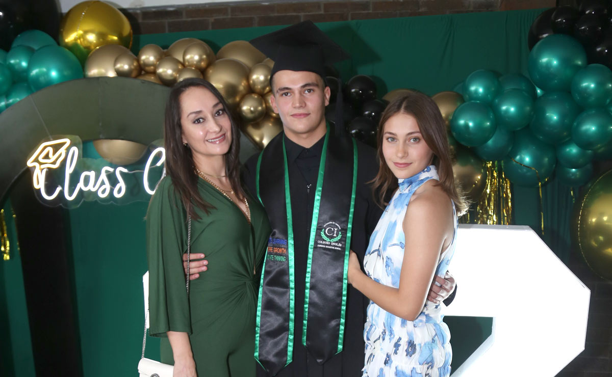 Deneb, Josean y Alessa